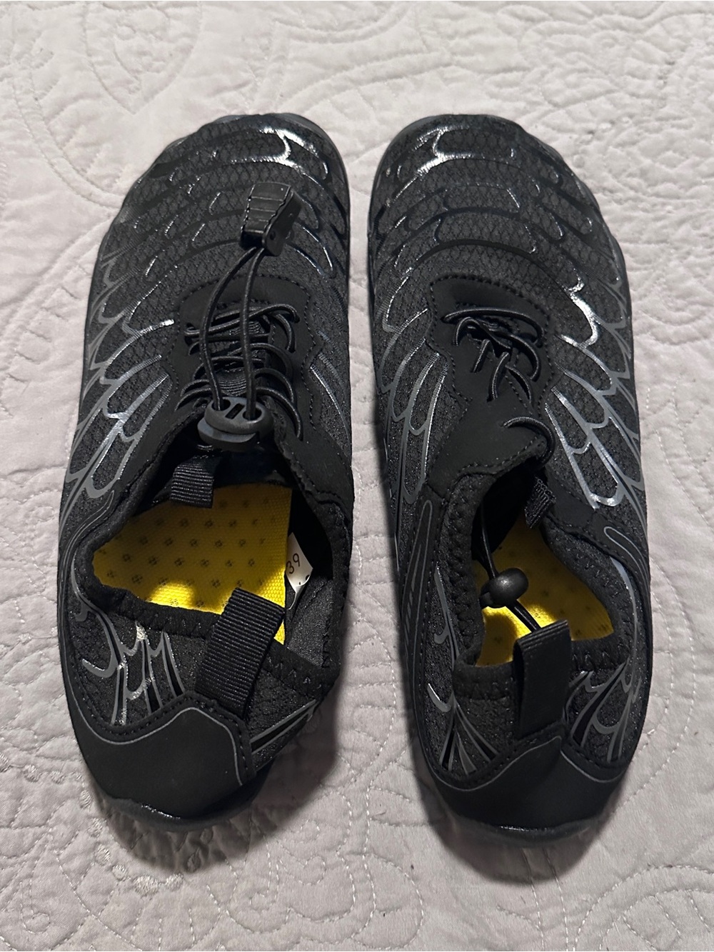 NWT! Women’s water shoes. Size 8 / 39. Wide toe box.